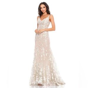 MAC DUGGAL
FLORAL EMBROIDERED CORSET BODICE GOWN